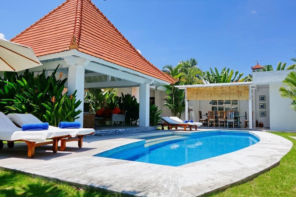 Central Seminyak Beach 3mn villa (#D8)