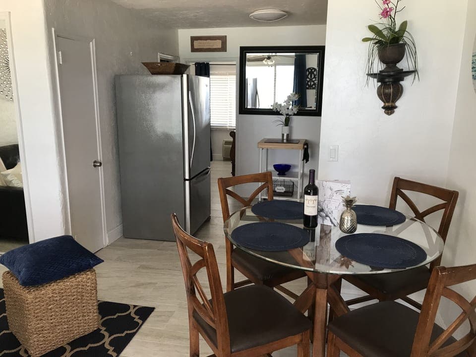 Oceanfront Dining Area