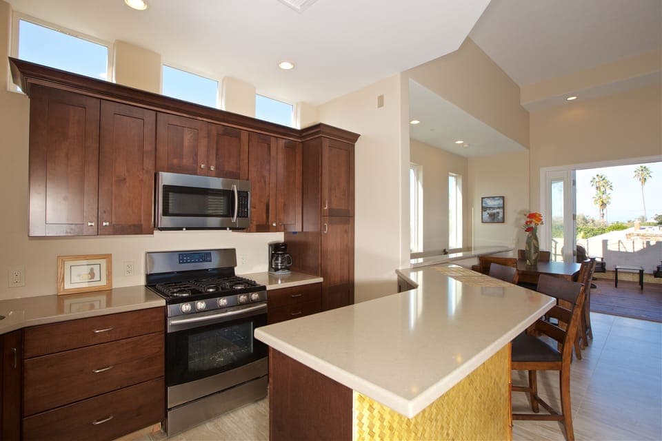 Brand New Custom Kitchen with Quartz Counter