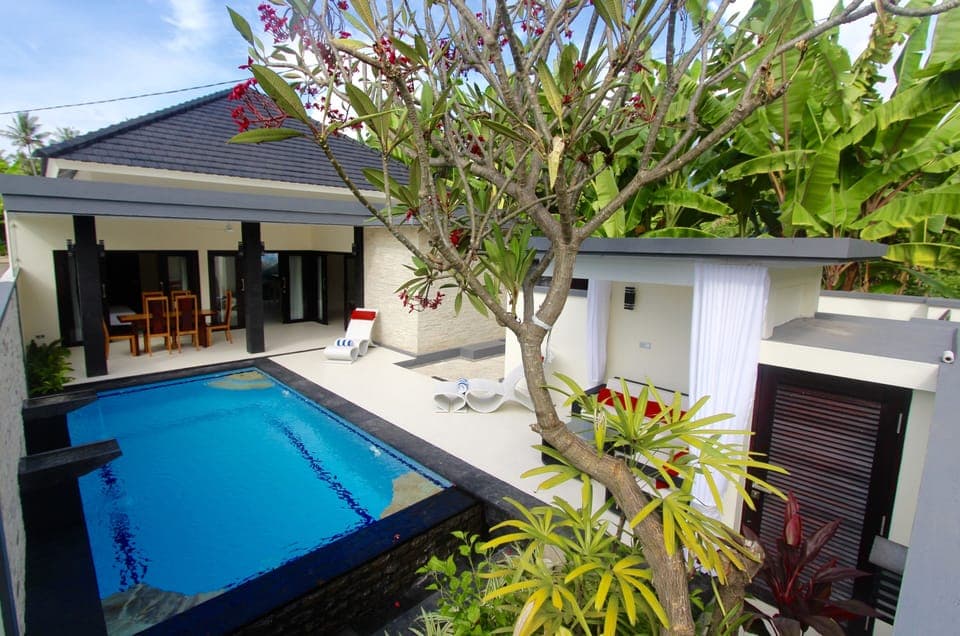 Villa in Lovina Beach 