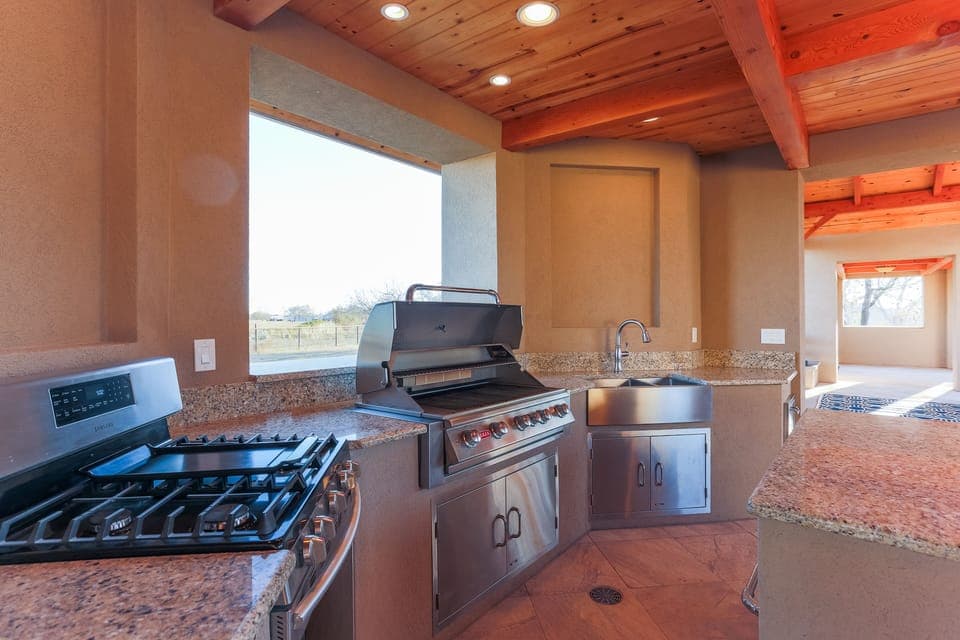 Gas Grill/Oven/Stove for the finest meals at your family gatherings.