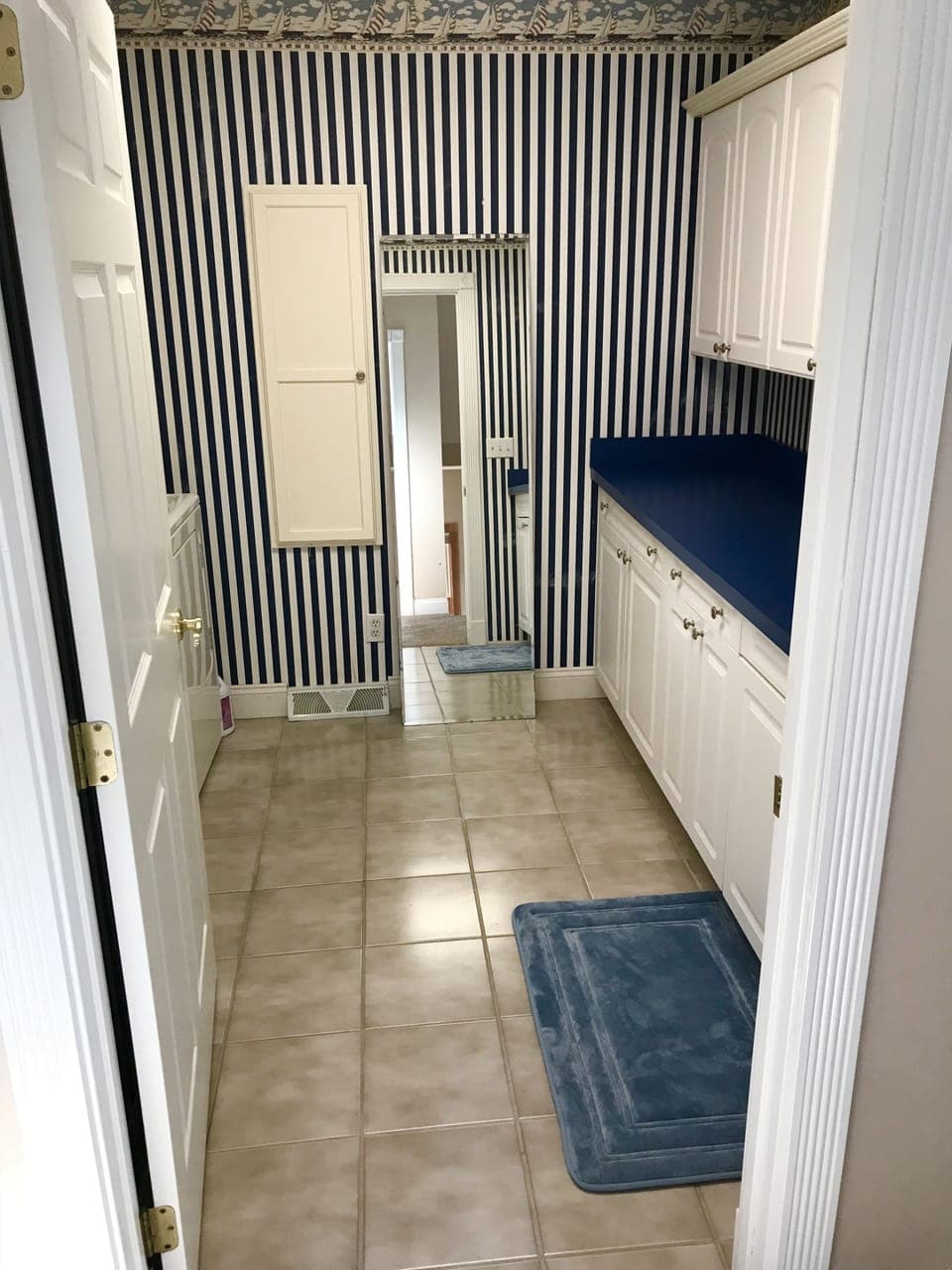 Laundry Room - 2nd Floor Hallway 