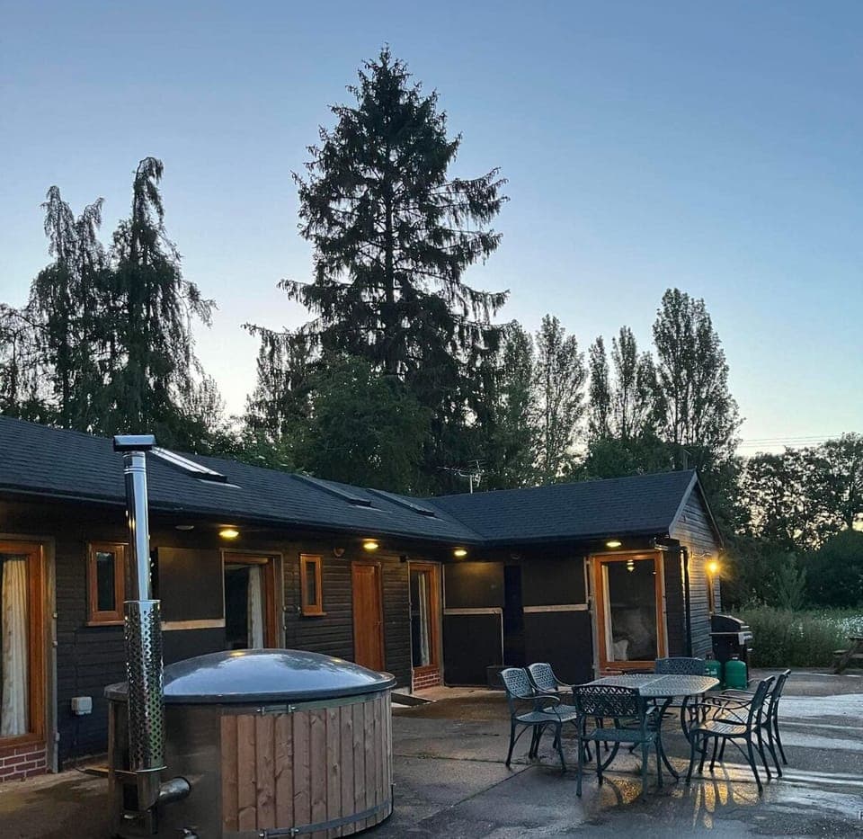 The front of the building.
Please note gas bbq in photo no longer in use.