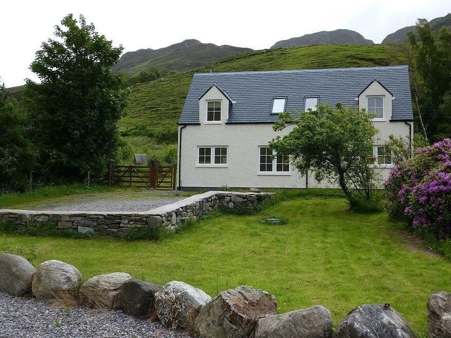 Carndubh, 1 William Street, Dornie