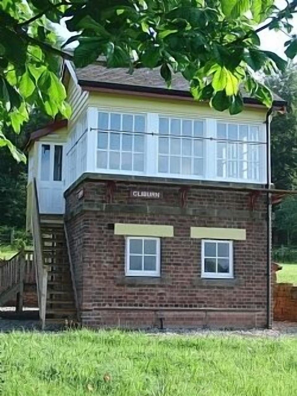 Cliburn Signal Box from field south south west