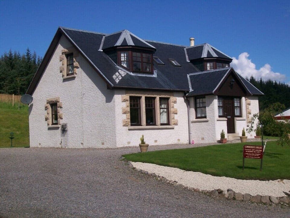 A Quiet but central wood-side  location at the Heart of  beautiful  Strathspey