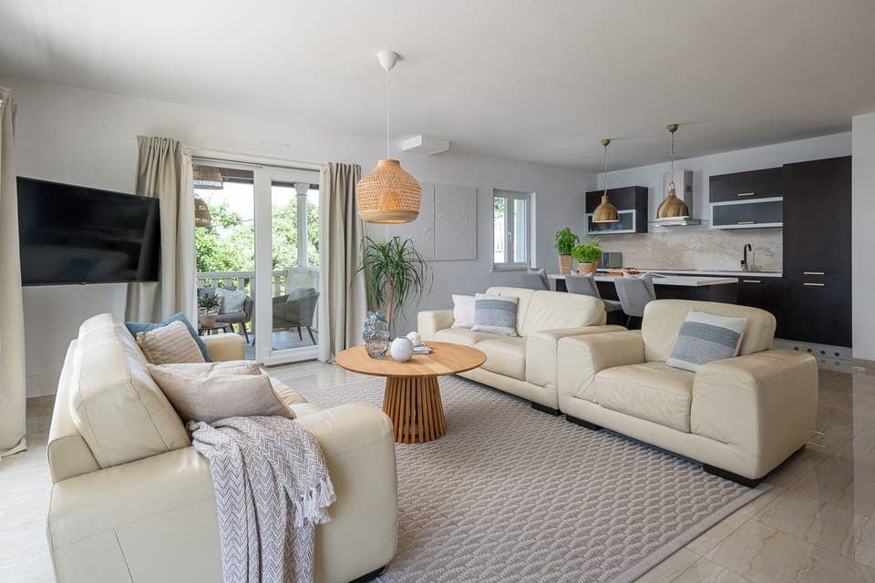 Living room - kitchen main floor 