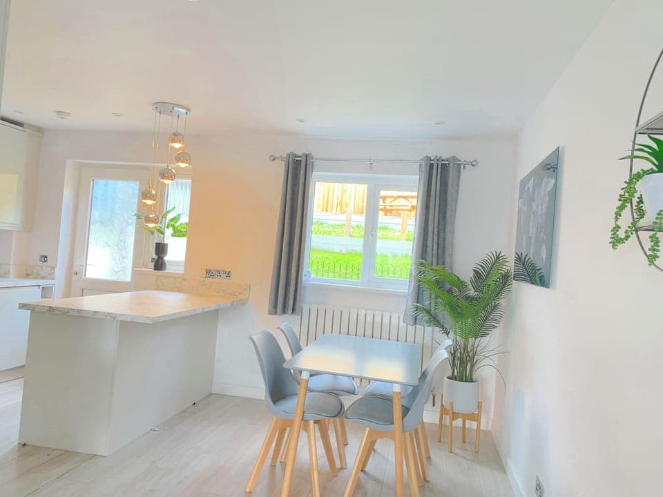 open plan dining, kitchen, lounge