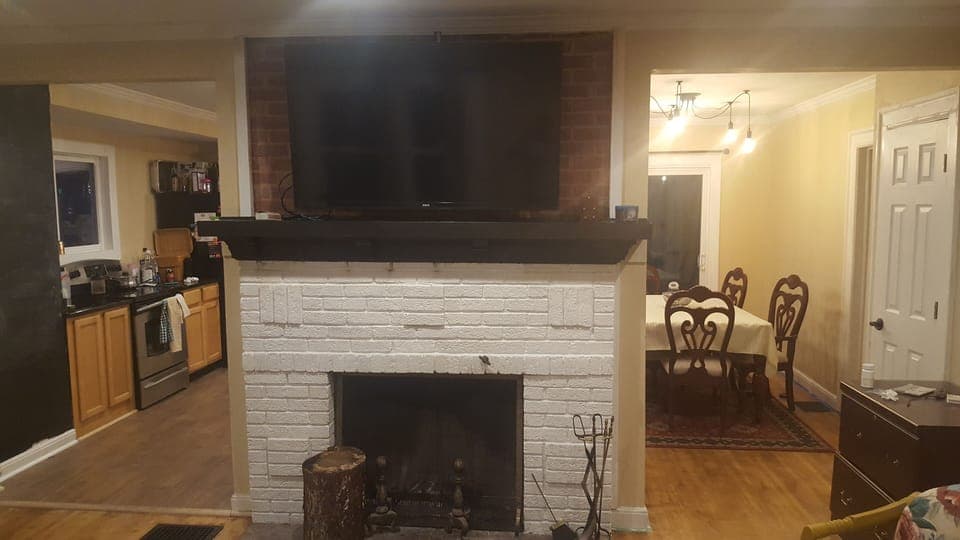 Newly Refinished LIving room with TV / Pullout Full Size Bed