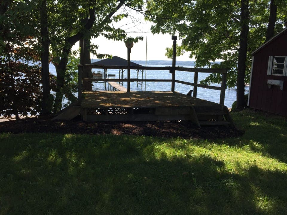 Overlook at lakefront 