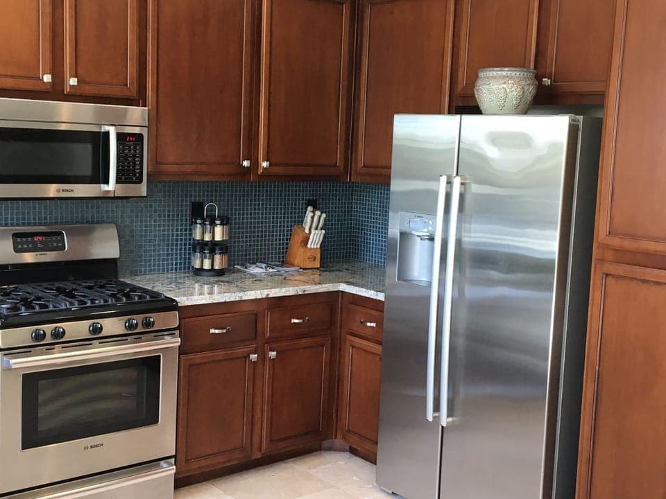 Updated kitchen with new Bosch appliances.