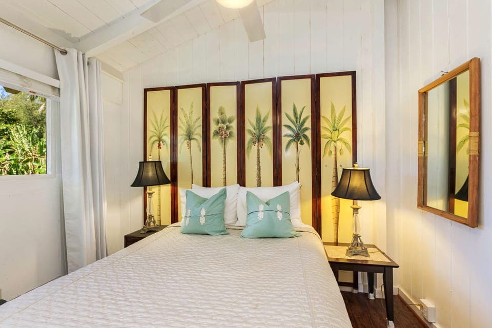 Queen bed, window air-conditioning., overhead fan 