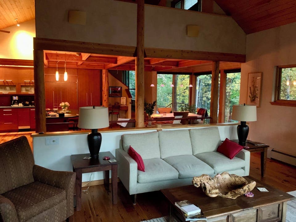 Open Livingroom that flows into the kitchen dinningroom.  Floor/ceiling windows.