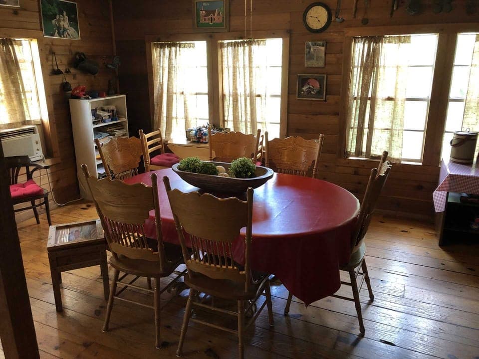 Kids and adults alike will find plenty of space to chow down in the roomy dining area.