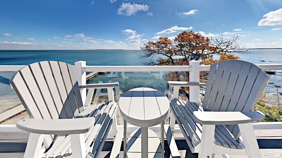 Bedroom Balcony - Bedroom Balcony