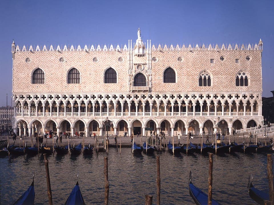 St. Mark's Square, the Doge's Palace. You do not see this from the apartment!
