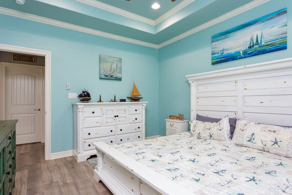 Captains Quarters master with Sleep Number King