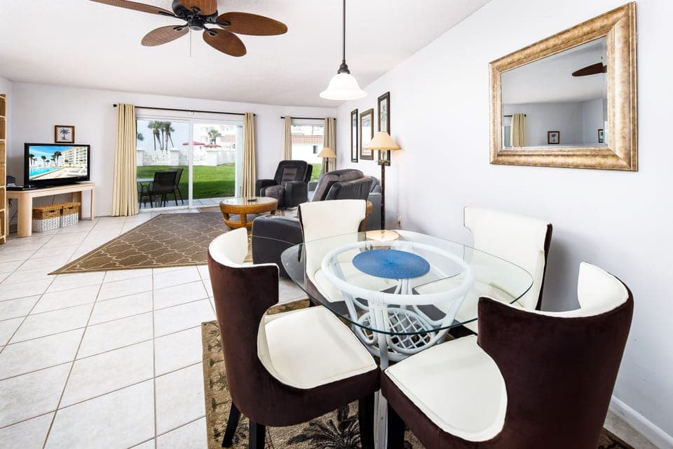Dining Area - 
El Matador Resort, Okaloosa Island Fort Walton Beach Vacation Rentals