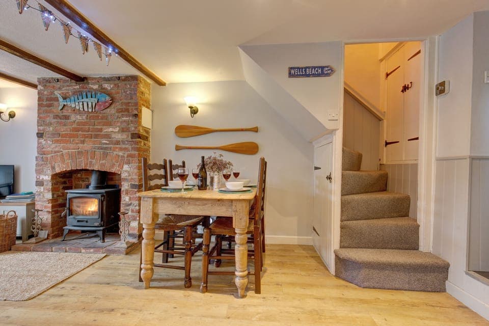 Albert's Cottage, Wells-next-the-Sea: Dining area