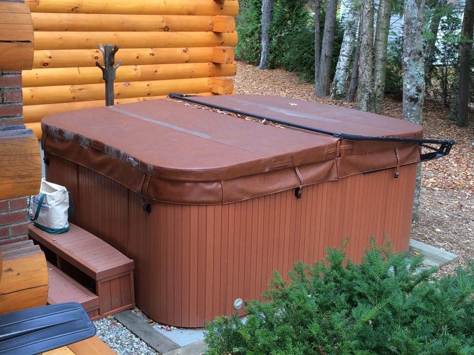 Hot tub