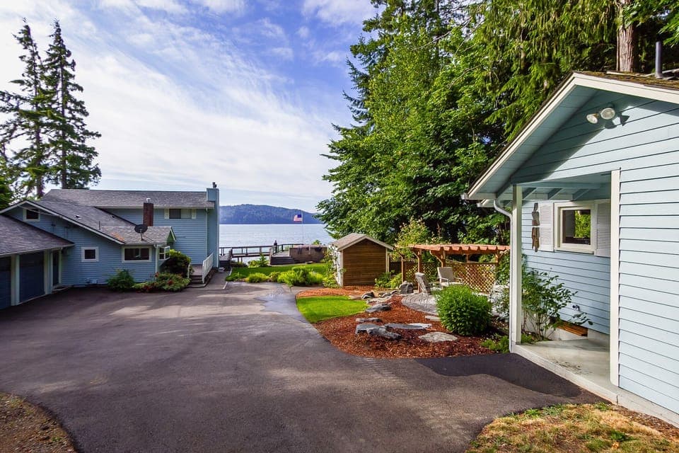 View looking down driveway.

(Photo credit: Scott Hallock)