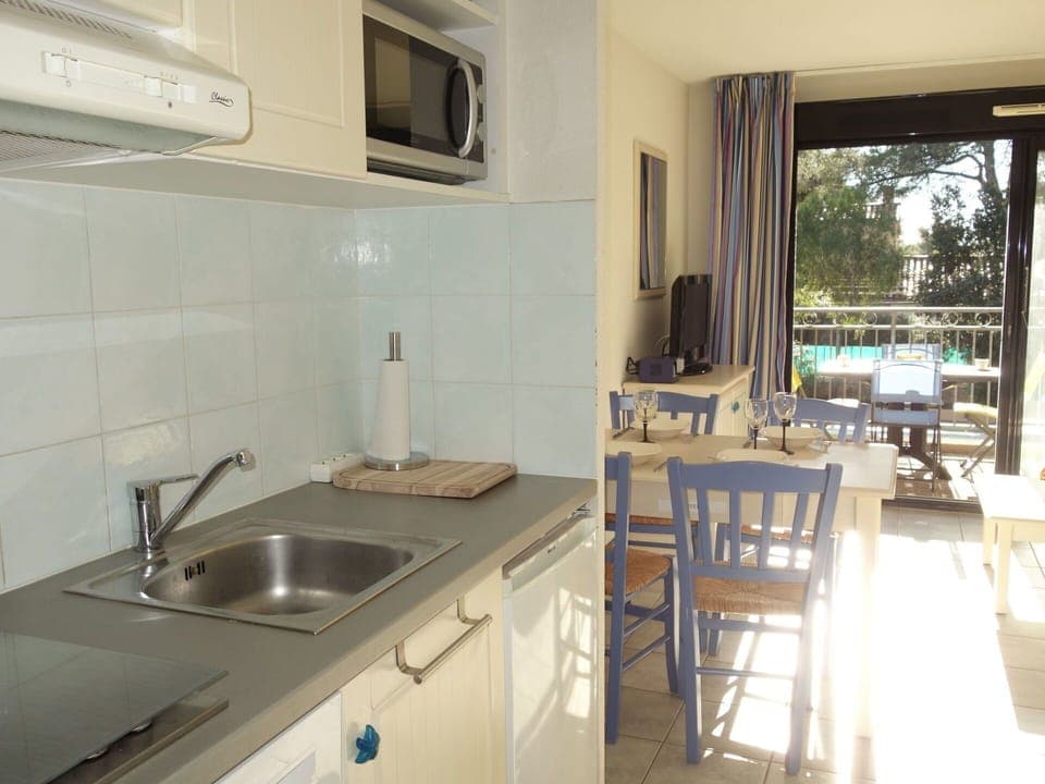 Property, Room, Sink, Kitchen, Building, Furniture, Interior Design, Real Estate, House, Countertop