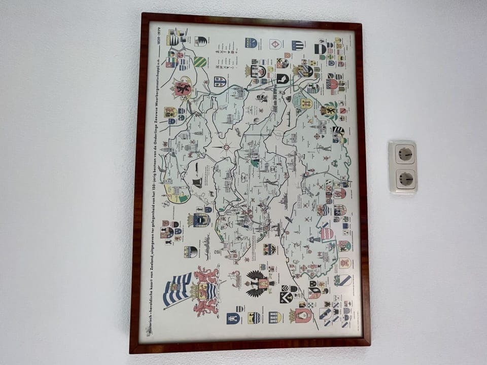 Water, Plant, Building, Daytime, Property, Sky, Swimming Pool, Azure, Tree, Body Of Water