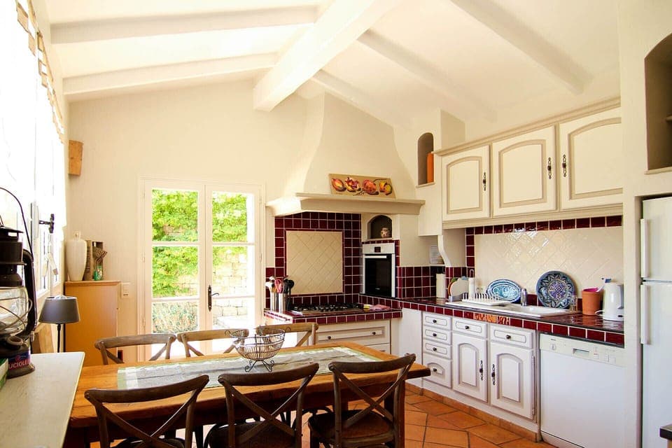 Spacious kitchen