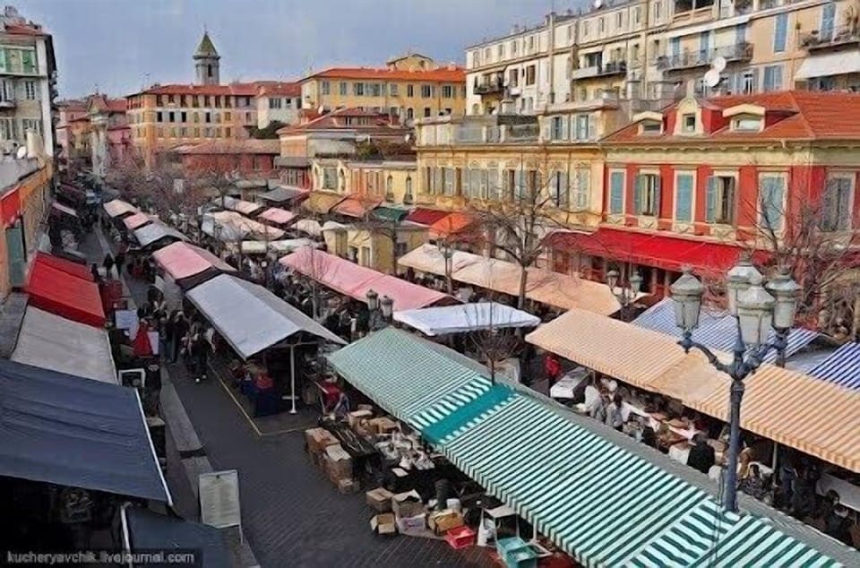 Flea-market in Nice, Saleya square