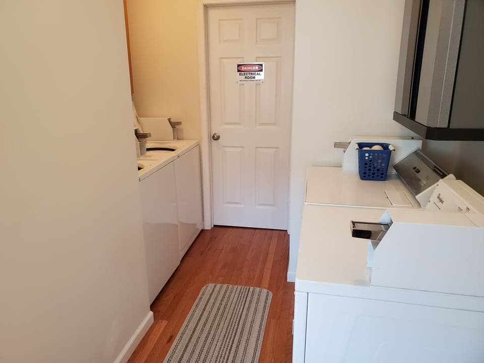 Downstairs Laundry 