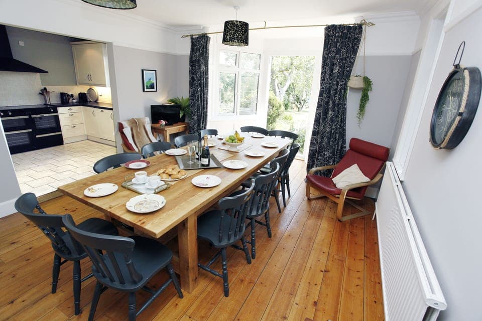 Dining room view to kitchen