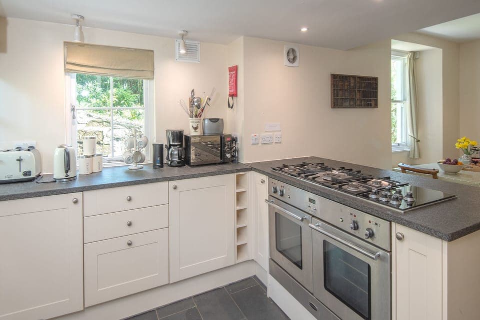 The kitchen with Rangemaster cooker