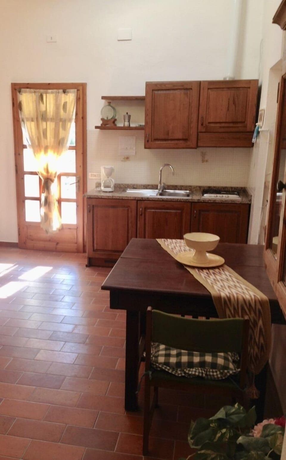 The kitchen of the apt. Andreina