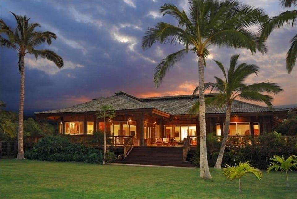 Aloha Sands 4-Bedroom Beach Villa on the best beach in Puako!