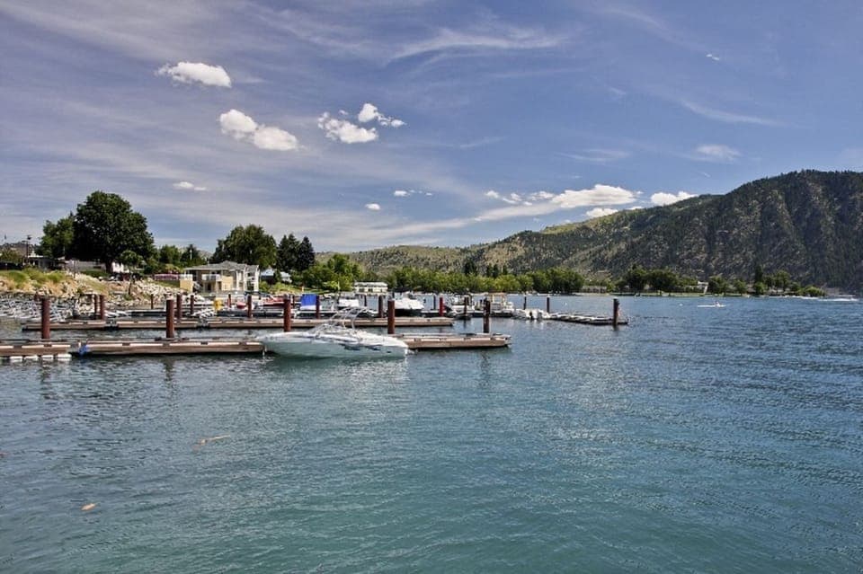 Manson Bay Marina is right across the street.