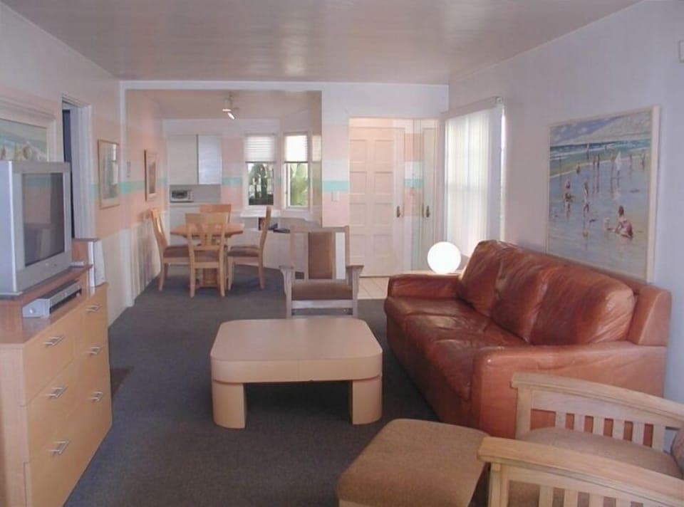 2656 Ocean Front Walk Living Room South Mission Beach