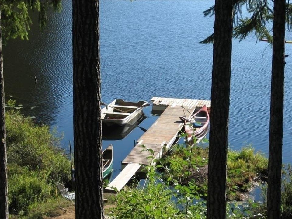 cabin has it's own private dock and boats..