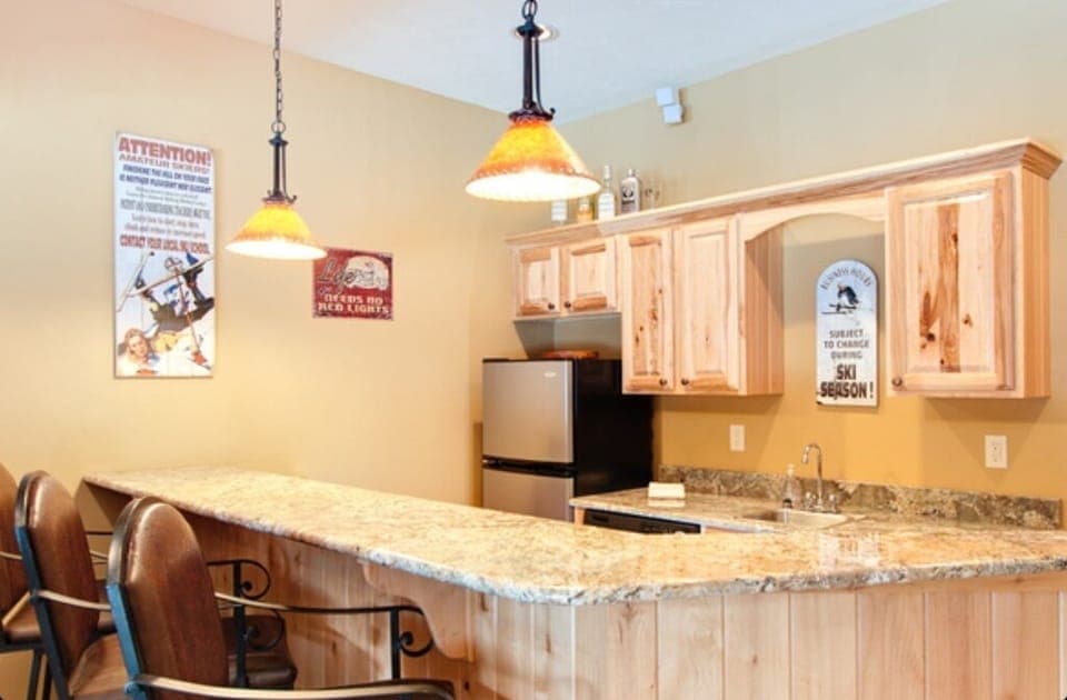Game room wet bar