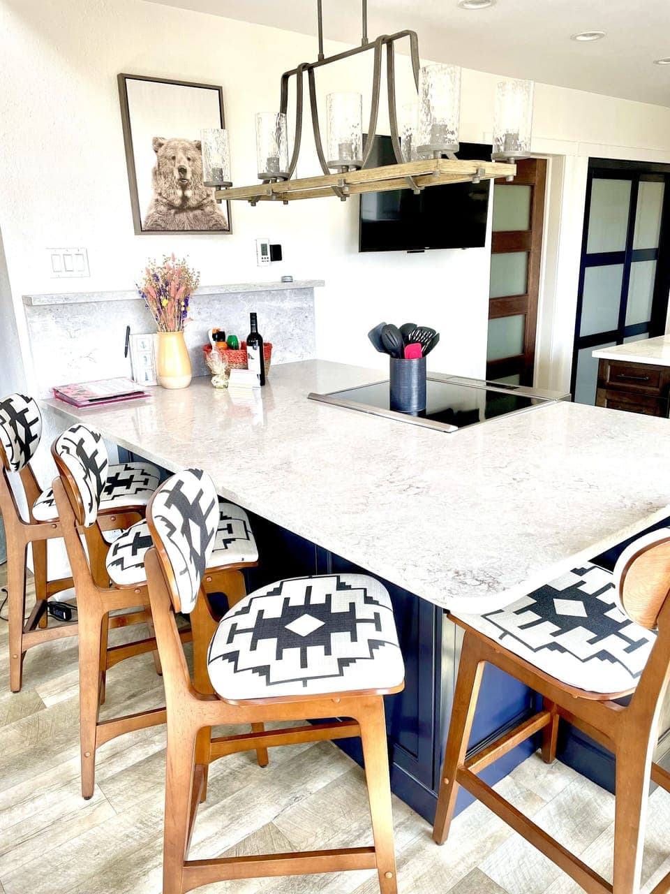 Bar area / Kitchen