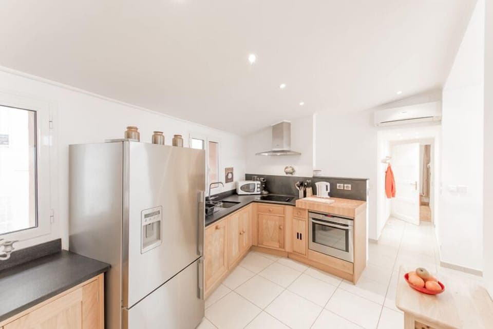 Modern fully equipped kitchen