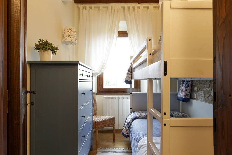 Second bedroom with bunk beds