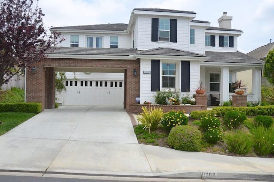 5 Bedrooms + Retreat and 5.5 Baths.