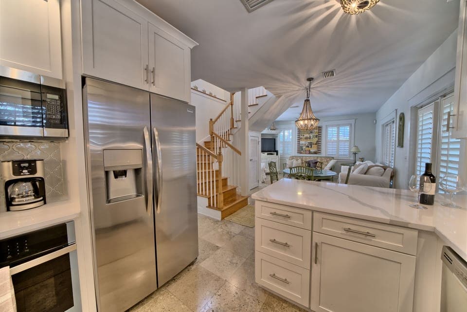 new kitchen in 2022, quartz tops, new appliances, new custom cabs