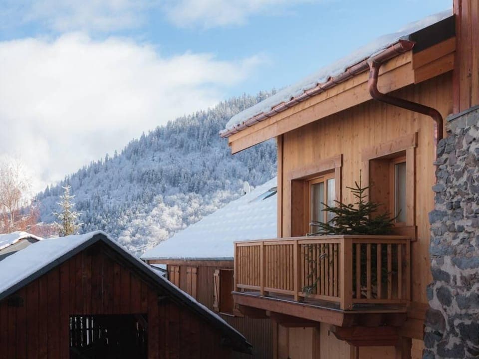 Unobstructed view of the snowy peaks