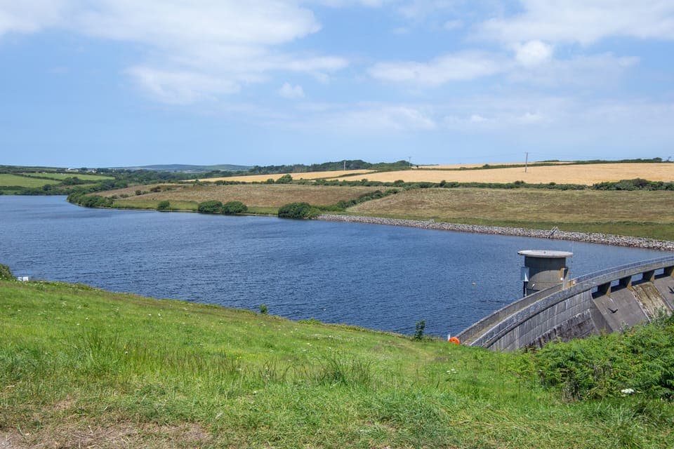 Nearby Drift reservoir - great for bird watching, fishing and walking