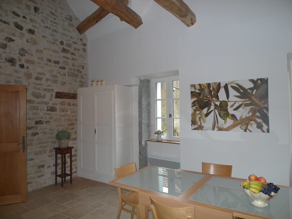 dining with open kitchen