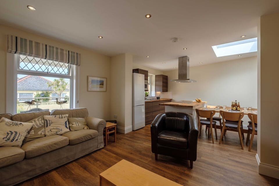 Sitting room/Kitchen