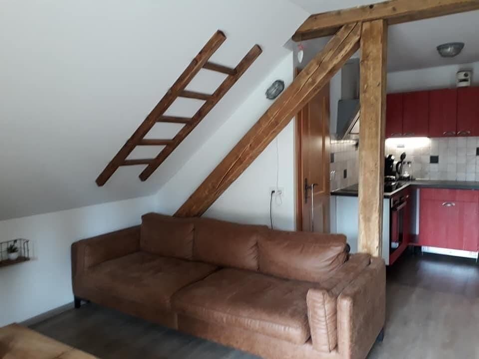 Living area. Picture 15