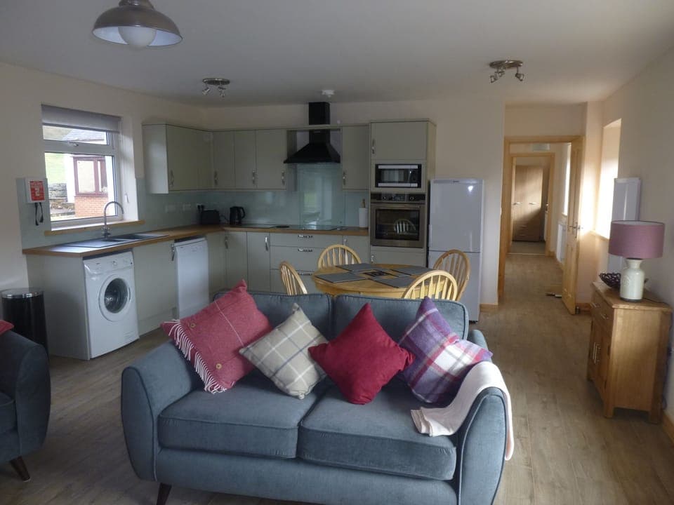 Open plan kitchen/dining/lounge area