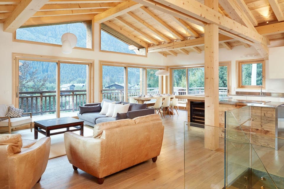 Open plan living - Marmotte Mountain Eco Lodge - Chamonix Chalet